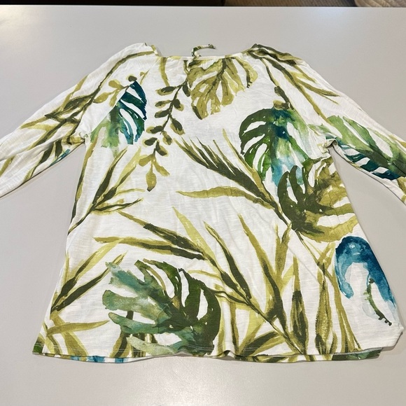 Chicos Leaf Print Long Sleeve Top Size 8 - Picture 2 of 5